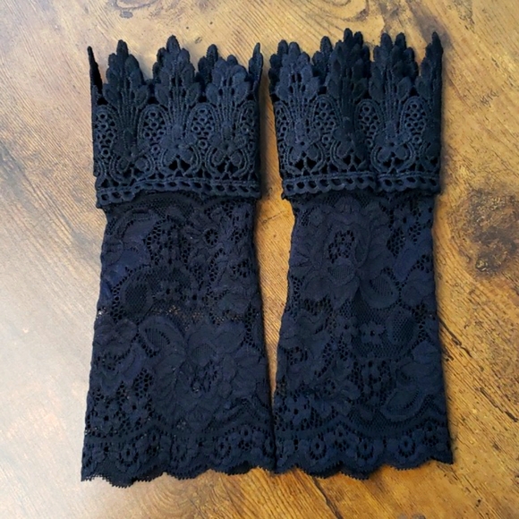 Black Lace Net Mesh Arm Cuff - Picture 6 of 11